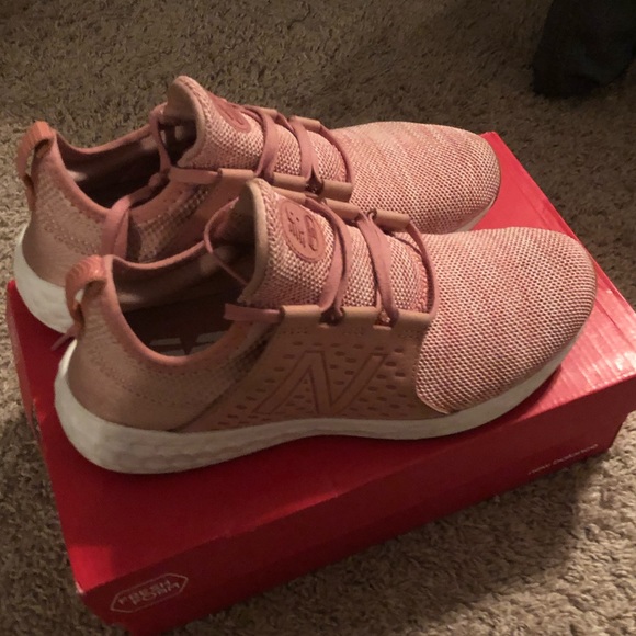 Women’s New Balance Shoes 9-9.5 - Picture 2 of 3